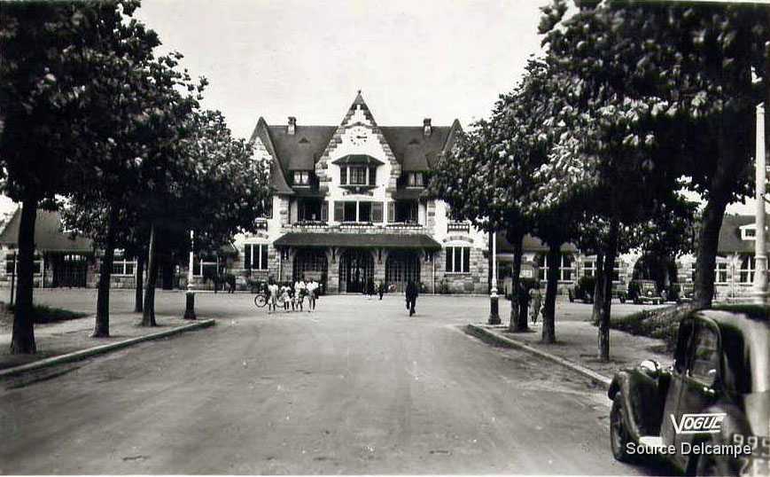 44 La Baule sur Mer La Gare.jpg